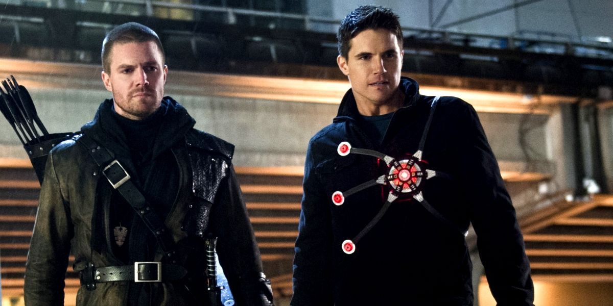 The Flash's Robbie Amell Talks 'Arrow' Team-Up, His 'Batman' Hopes & More