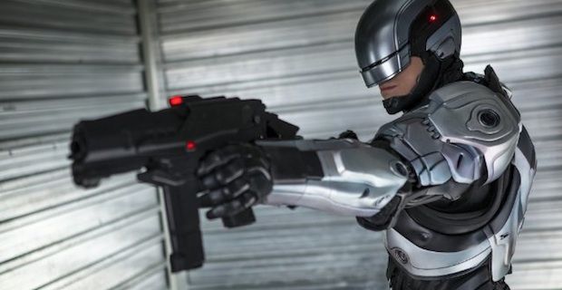 Joel Kinnaman as 'RoboCop' 2014 (Review)