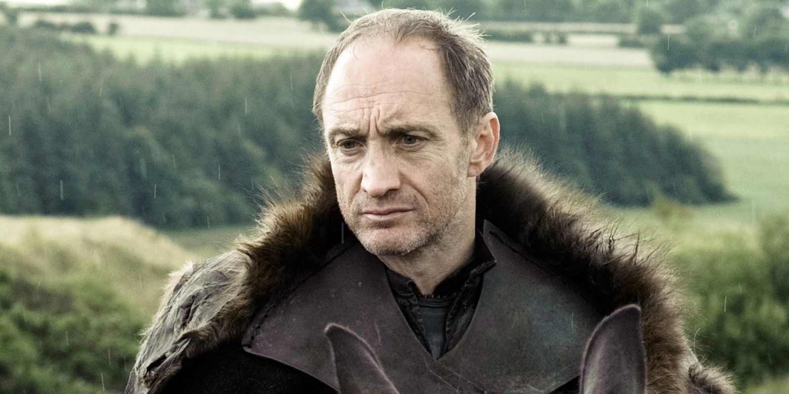 Roose Bolton parece irritado em Game of Thrones