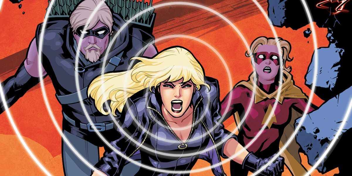 Black Canary's using her canary cry in the DC Comics
