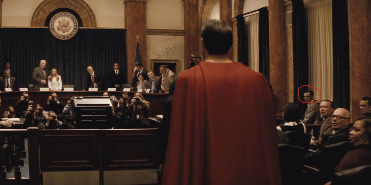 Scoot McNairy in Batman v Superman with circle