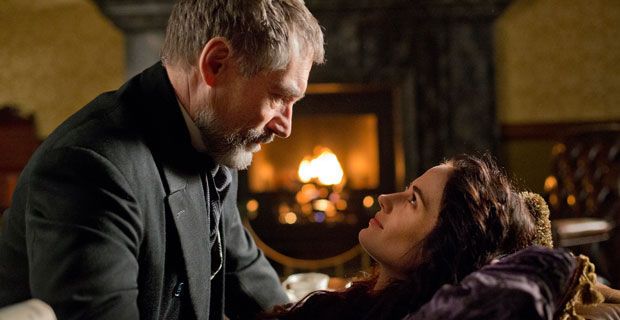Sir Malcolm and Vanessa in Penny Dreadful, Episode 7
