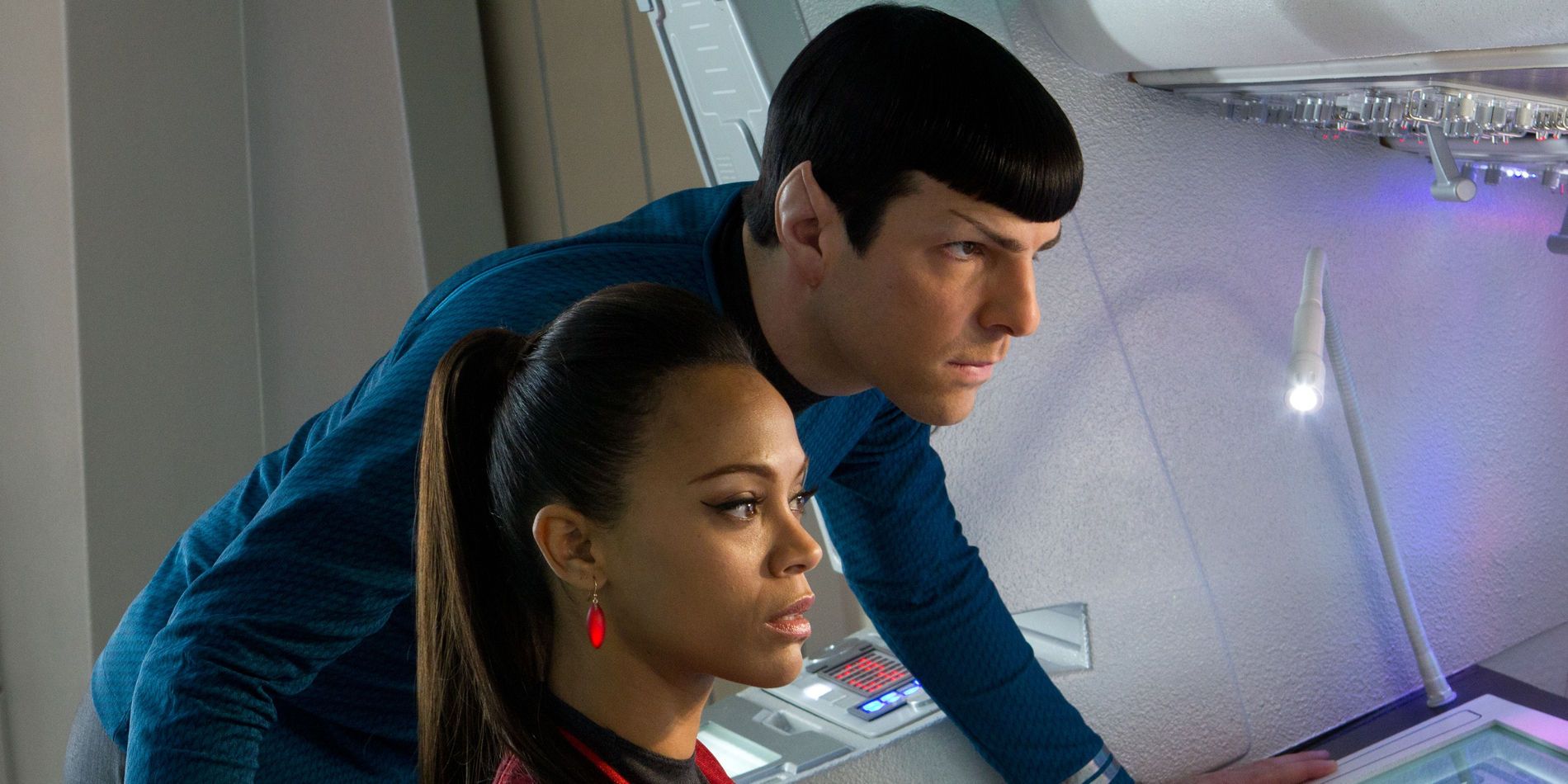 Spock et Uhura dans Star Trek Into Darkness
