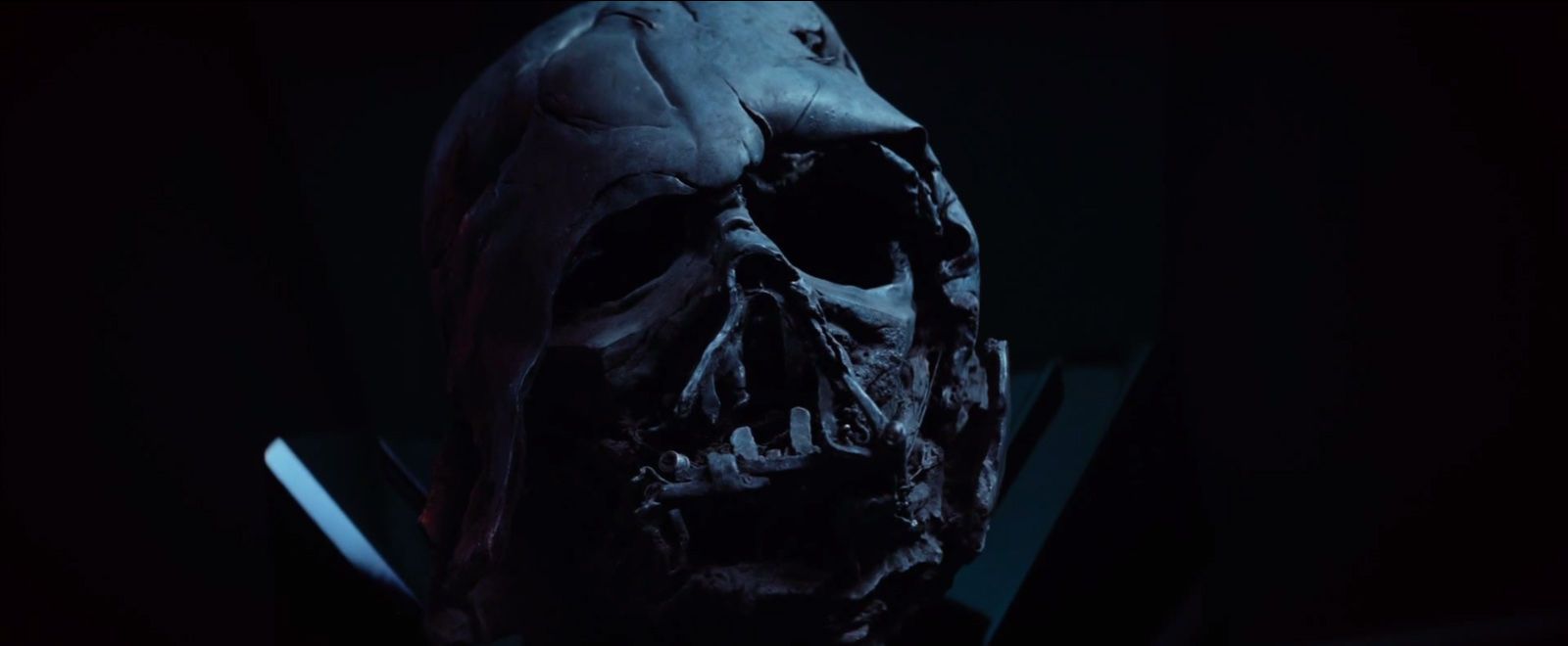 Star Wars 7 Trailer 2 - Darth Vader Burned Helmet