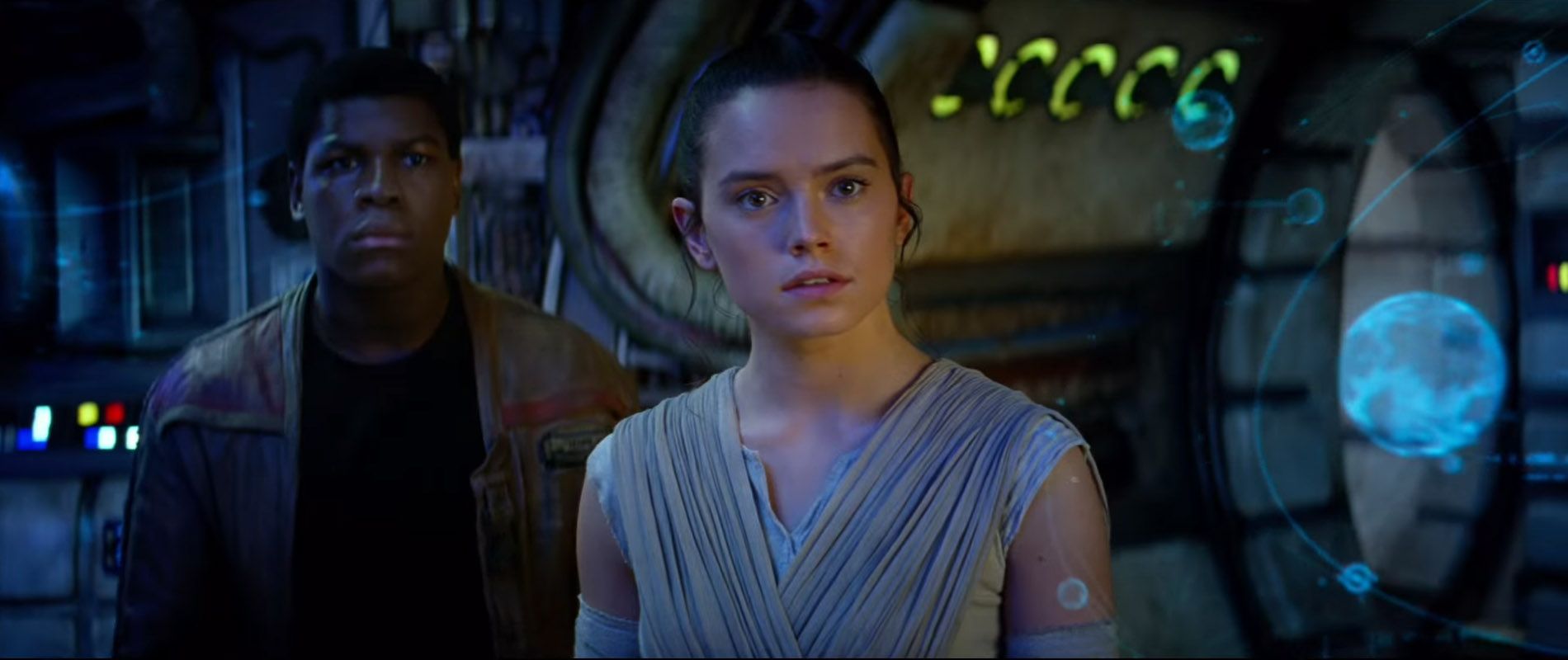 Star Wars 7 Trailer 3 - Finn Rey Millennium Falcon