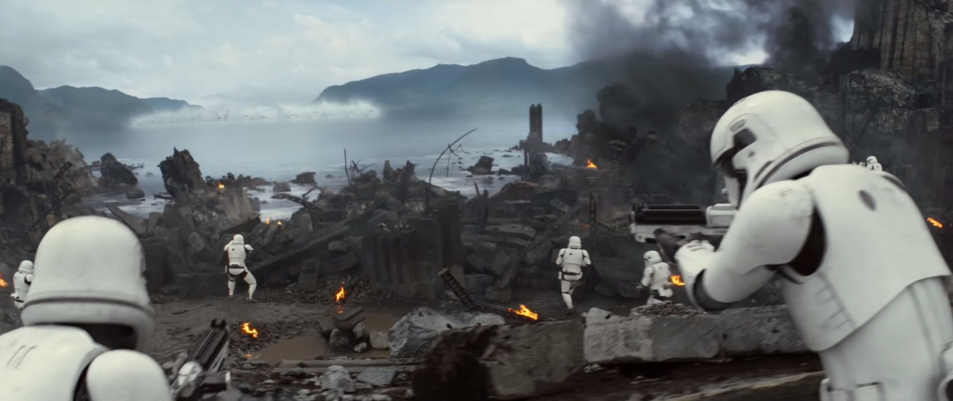 Star Wars 7 Trailer #3 - X-Wings Attack Stormtroopers