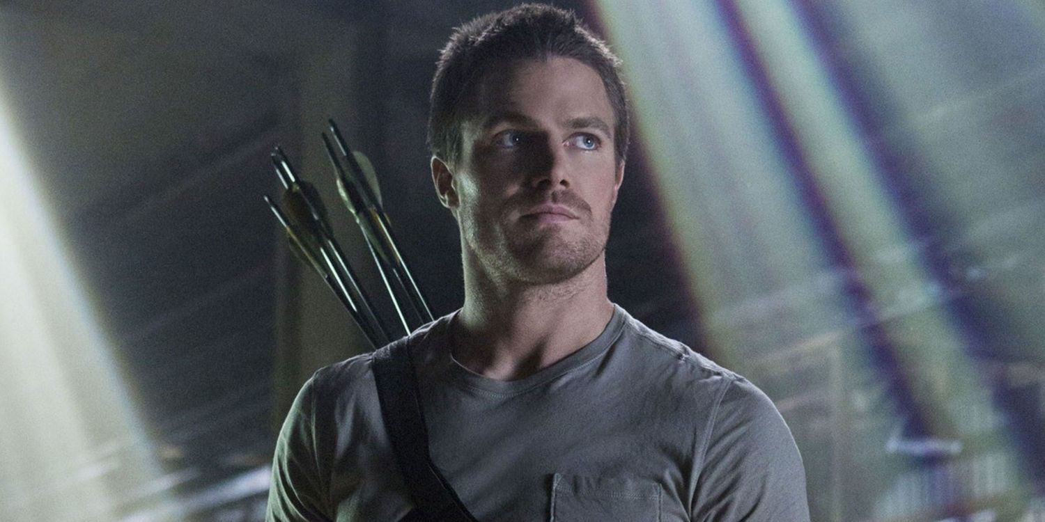 Stephen Amell as Oliver Queen in Arrow Season 1