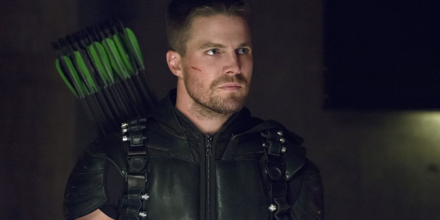 Stephen Amell as Oliver Queen in Arrow Season 4