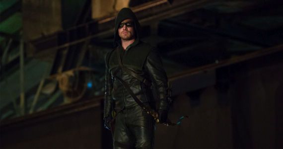 Stephen Amell in Arrow Honor Thy Father
