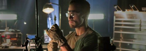 Stephen Amell in Arrow Pilot The CW
