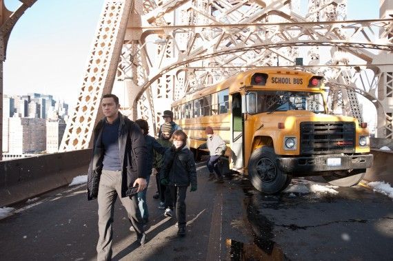 The Dark Knight Rises - John Blake (Joseph Gordon Levitt) Evacuates School Bus
