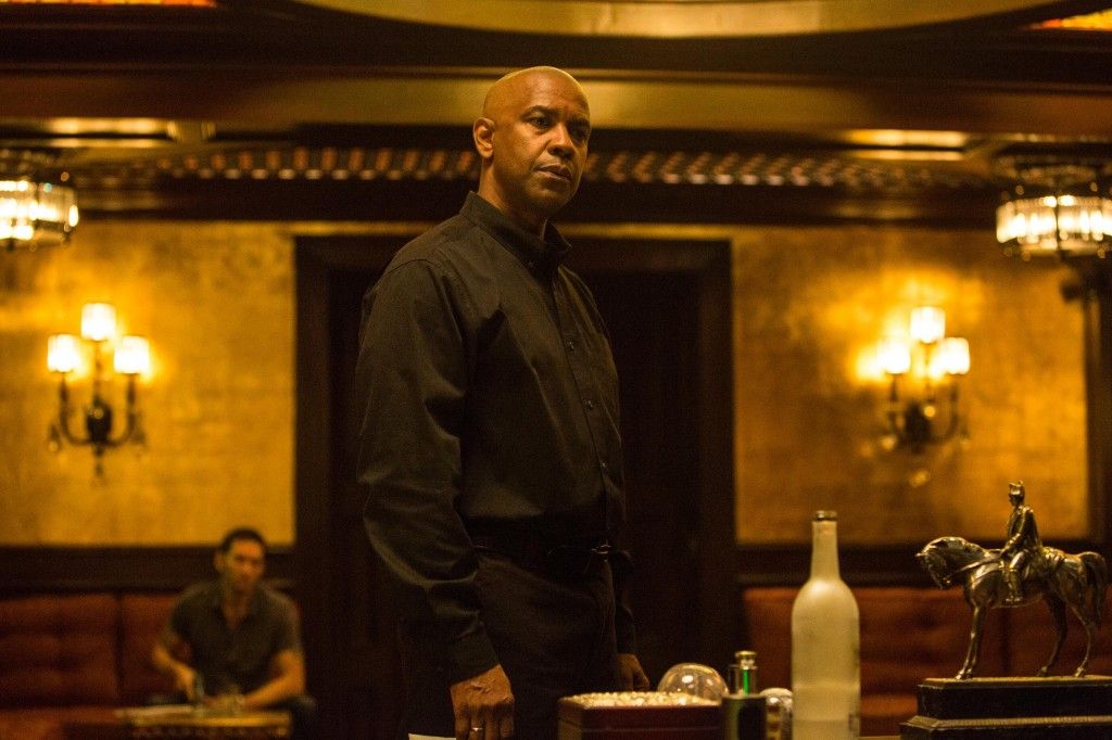 The Equalizer Official Photo - Denzel Washington vs Russian Mob