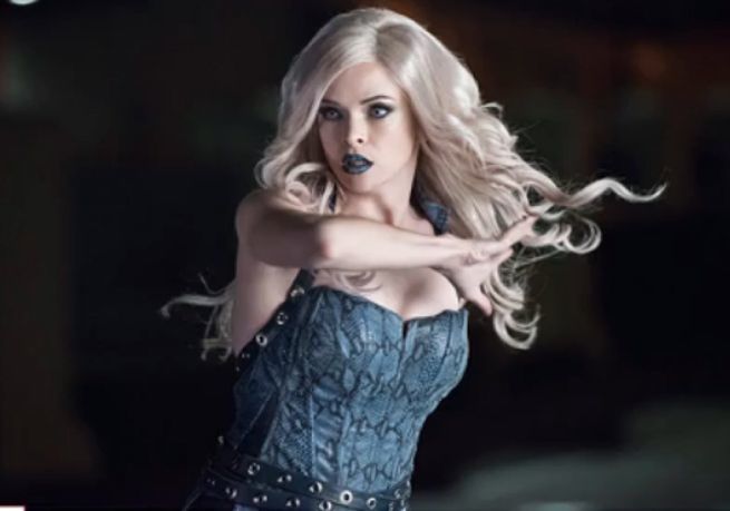 The Flash New Photo Killer Frost Danielle Panabaker