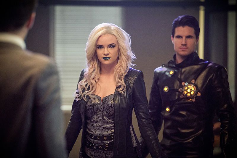 The Flash Welcome to Earth 2 Killer Frost Deathstorm