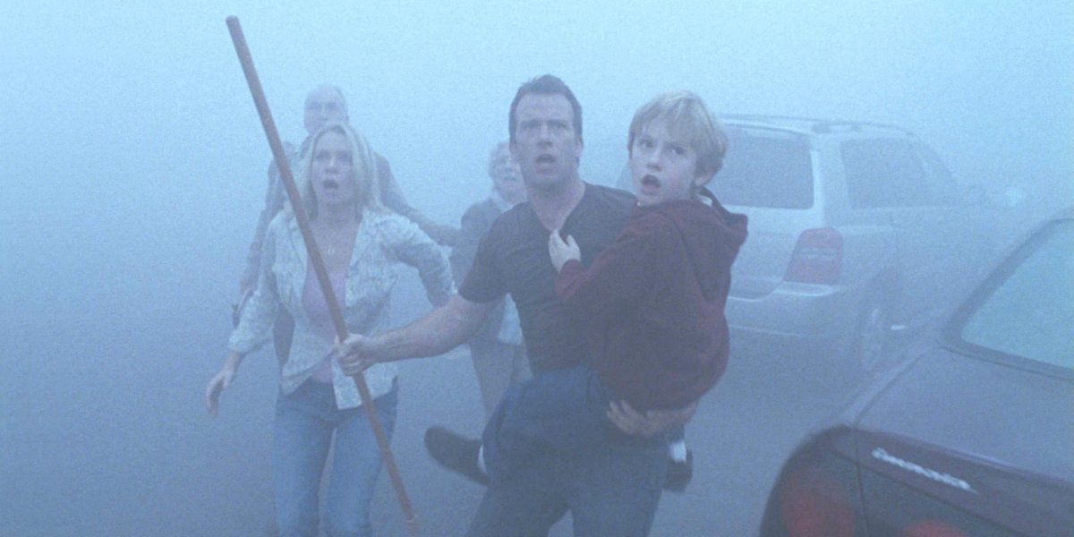Thomas Jane and costars in The Mist
