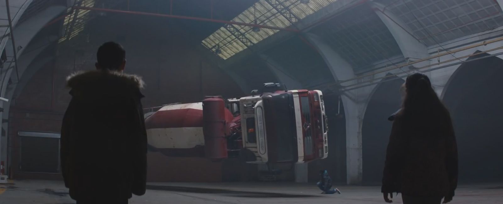 Thor 2 The Dark World Trailer Still Singularity Floating Truck