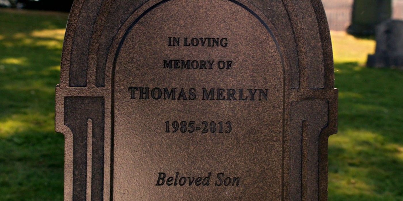 Tommy-Merlyn-Headstone-Arrow-Season-2