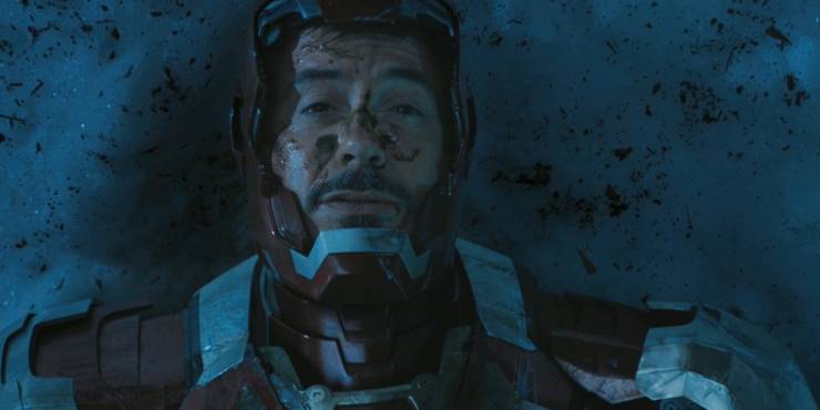 Tony-Stark-injured-in-Iron-Man-3