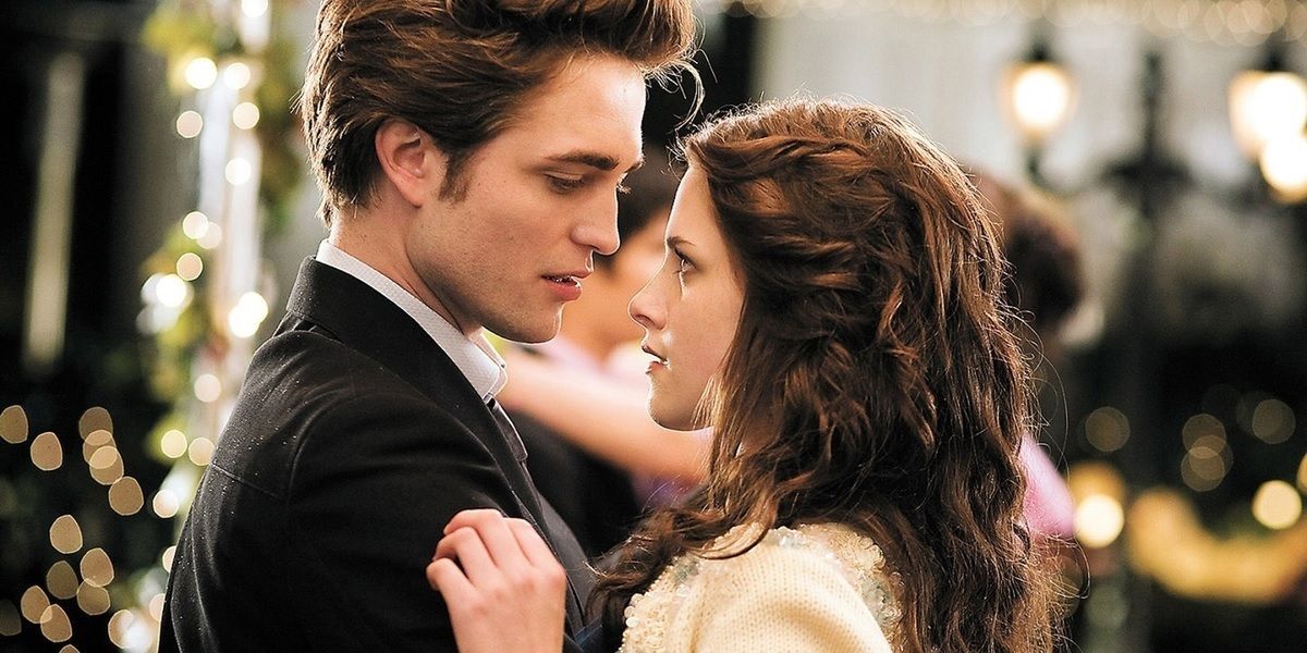Edward and Bella dance together in Twilight: Breaking Dawn