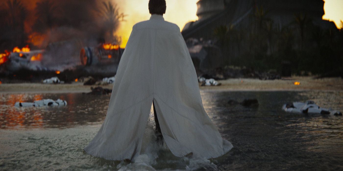 Ben Mendelssohn Walks Through the Water With His Cape After a Battle in Rogue One: A Star Wars Story