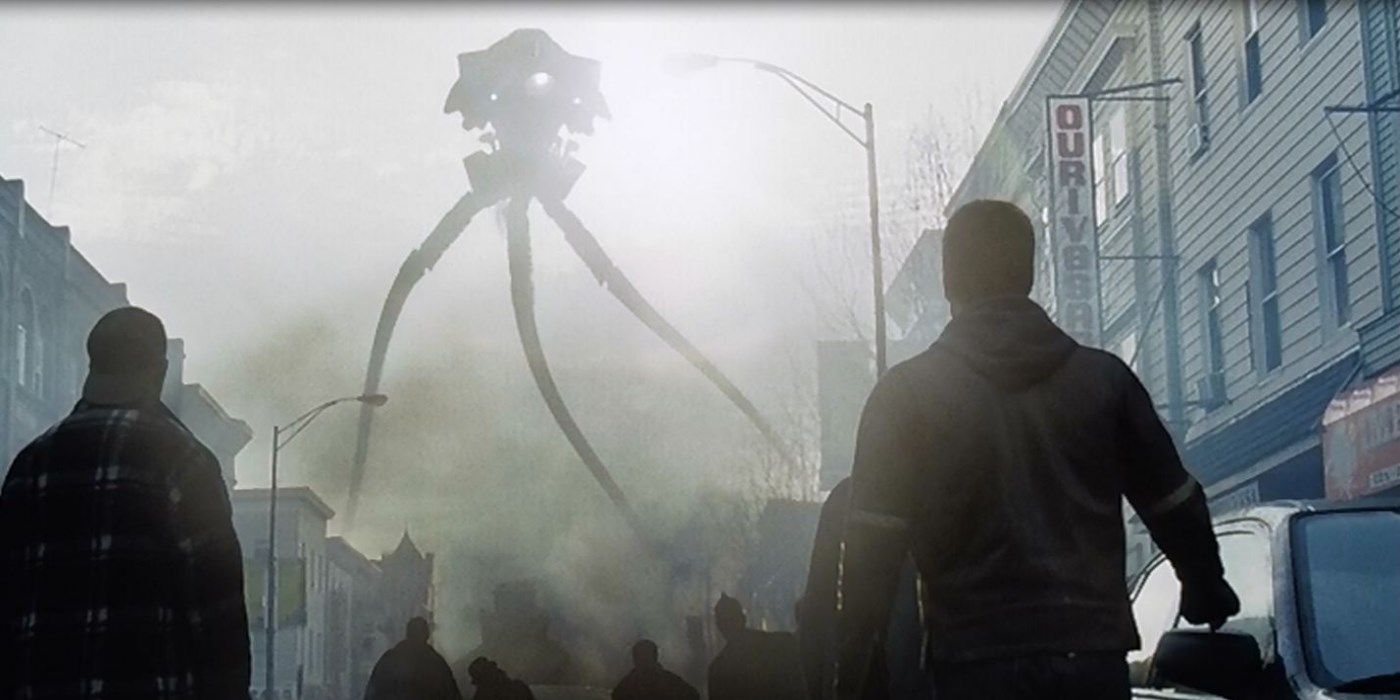 A crowd in the street looking at the tripod alien in War of the Worlds