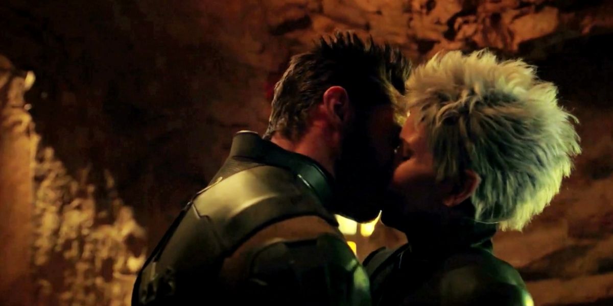 X-Men Movie Wolverine Storm Kiss