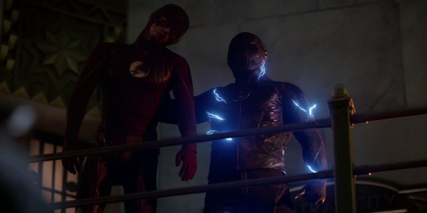 Zoom exibe o corpo espancado de Flash (Grant Gustin) The Flash Season 2