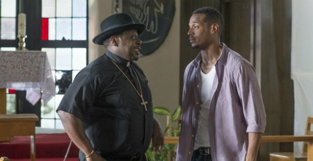 Cedric the Entertainer and Marlon Wayans in A Haunted House 2
