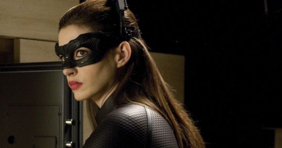 Anne Hathaway Is Game For A Catwoman Spinoff Screenrant