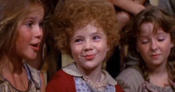 Will Gluck is directing the Annie remake