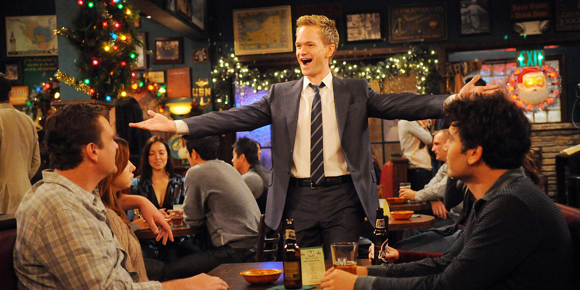 Barney looking excited in HIMYM.