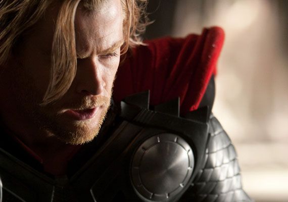Chris Hemsworth Thor, Avengers script, Hawkeye cameo