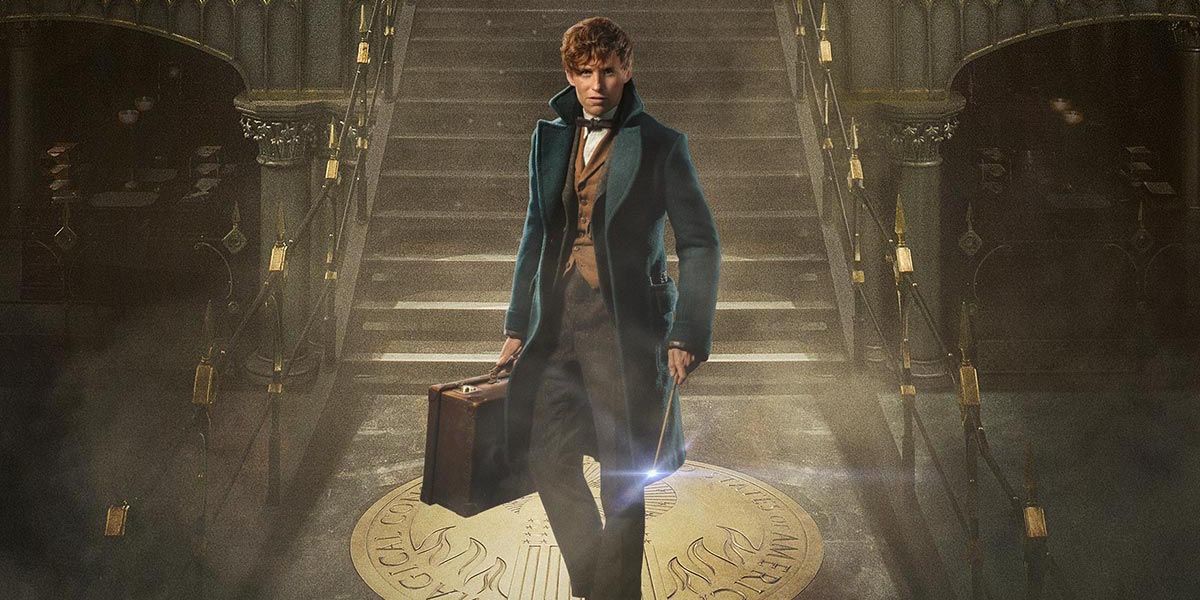 Newt holding onto his briefcase in Fantastic Beasts and Where to Find Them