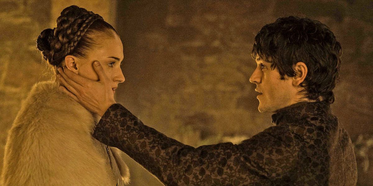 Game of Thrones - Sophie Turner and George R.R. Martin talk Sansa controversy