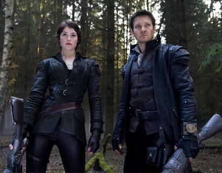 Gemma Arterton and Jeremy Renner in Hansel and Gretel: Witch Hunters