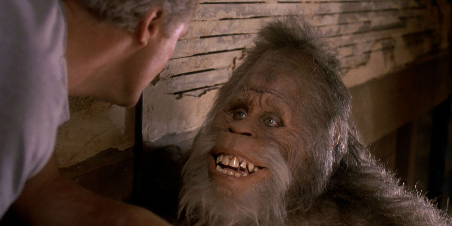 Harry smiling in Harry and the Hendersons.
