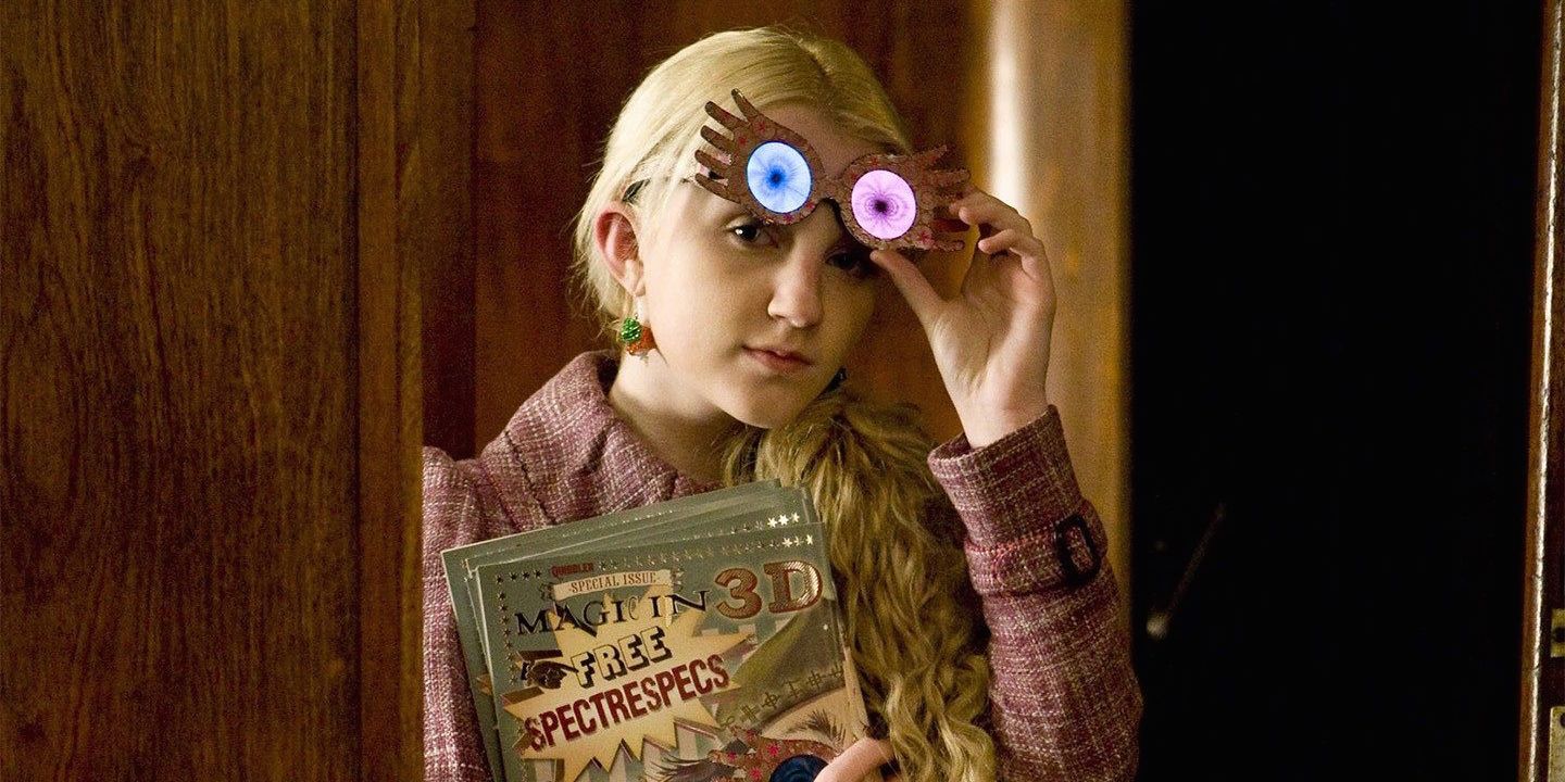 Luna Lovegood arrives with a spooky glasses in Harry Potter