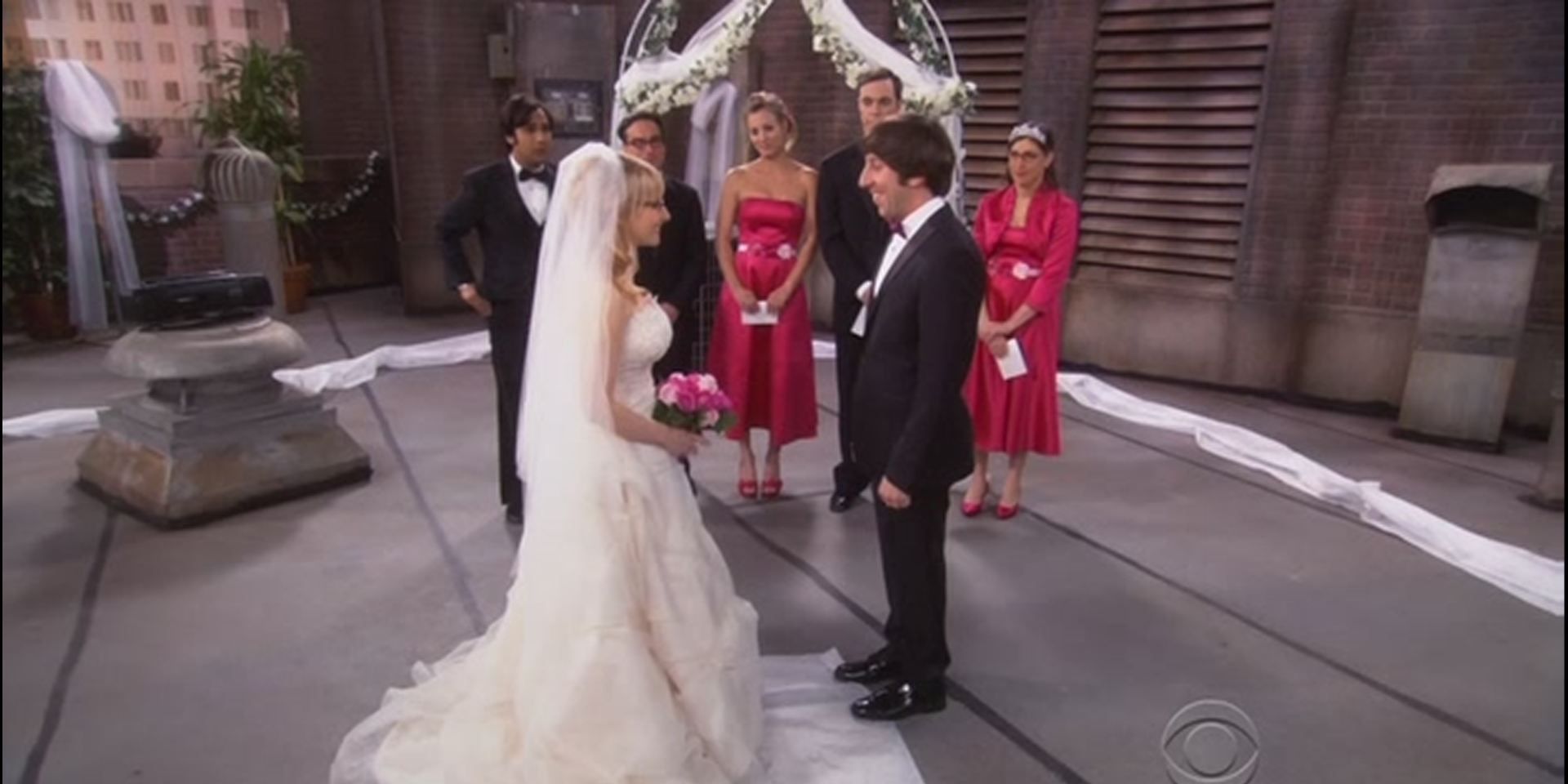 Howard and Bernadette get married on the Big Bang Theory 