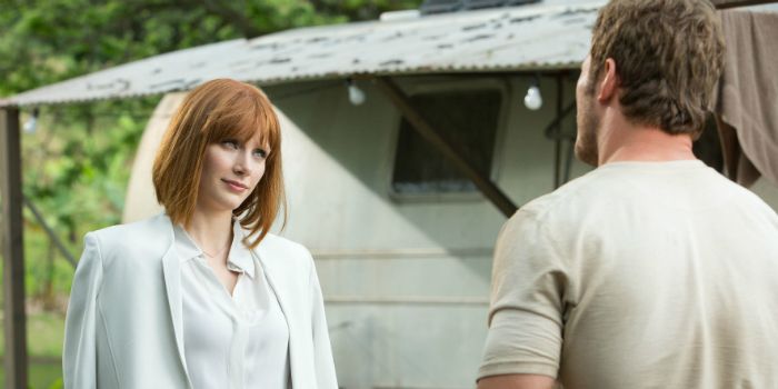 ‘Jurassic World’ Image & Details: Bryce Dallas Howard & Chris Pratt’s Relationship Explained