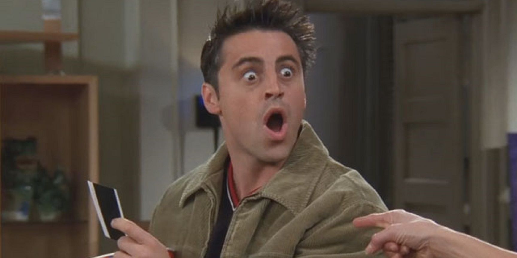 Friends: 10 Dumbest Joey Tribbiani Scenes | ScreenRant