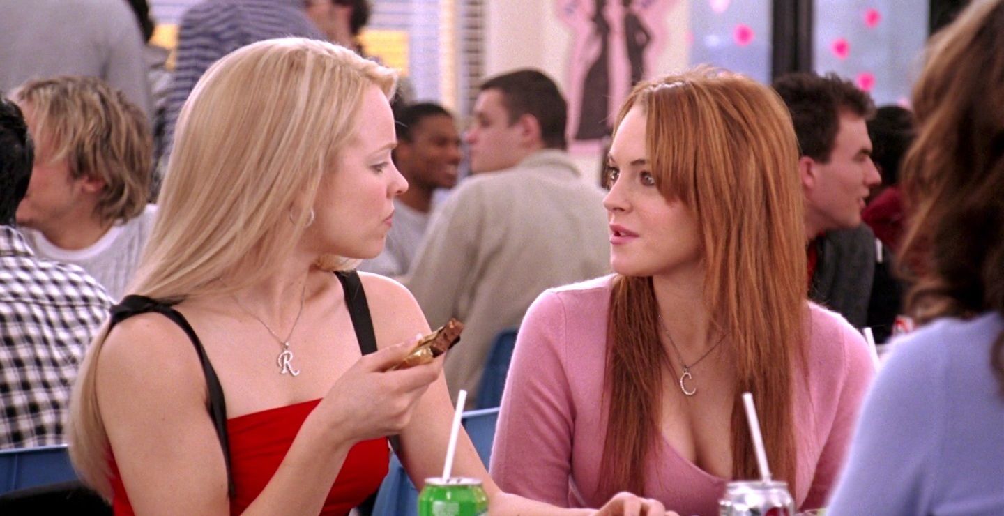 Lindsay Lohan and Rachel MacAdams in Mean Girls - Most Memorable Rivalries