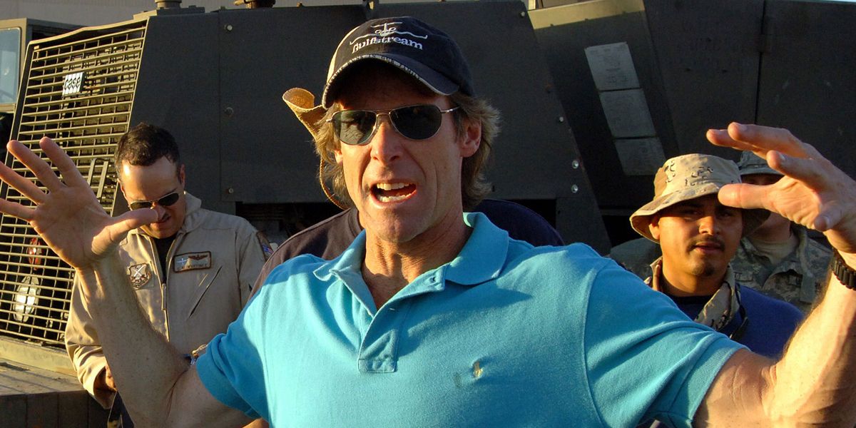 Director Michael Bay on set talking to crew
