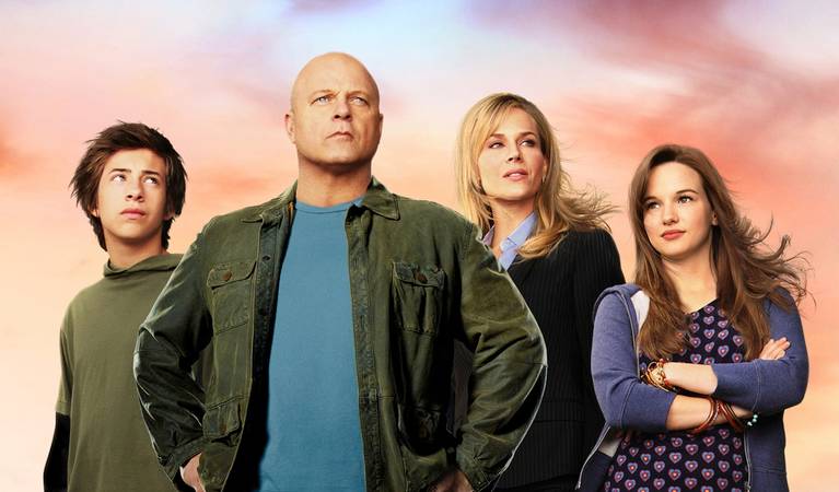 No Ordinary Family Season 2 Why It Didn T Happen Screen Rant