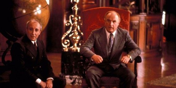 Peter Sellers and Rick Warden in Being There - Movie Presidents