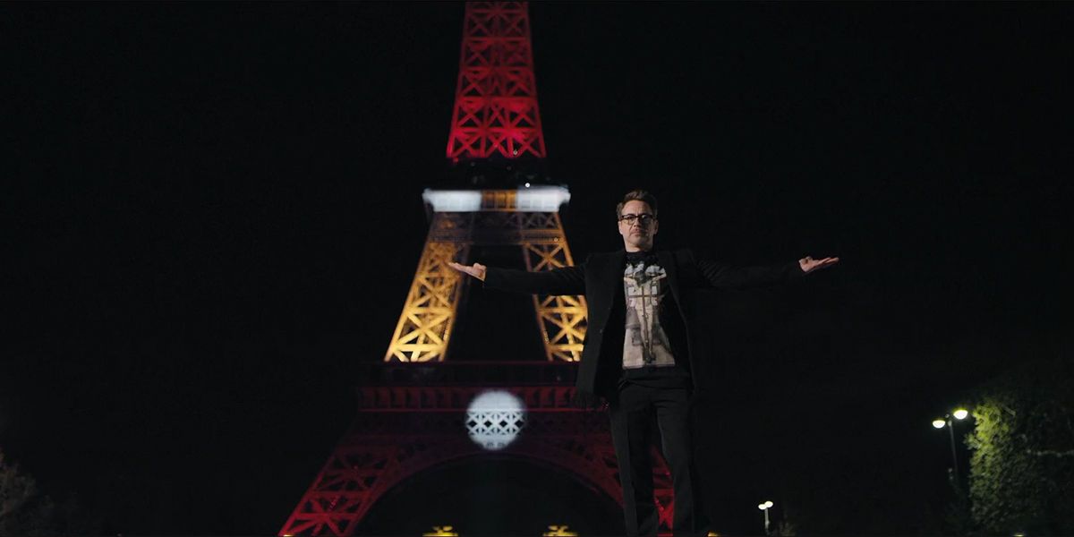 Robert Downey Jr. #TeamIronMan at the Eiffel Tower