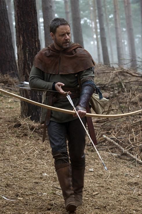 First Look At Russell Crowe’s Robin Hood