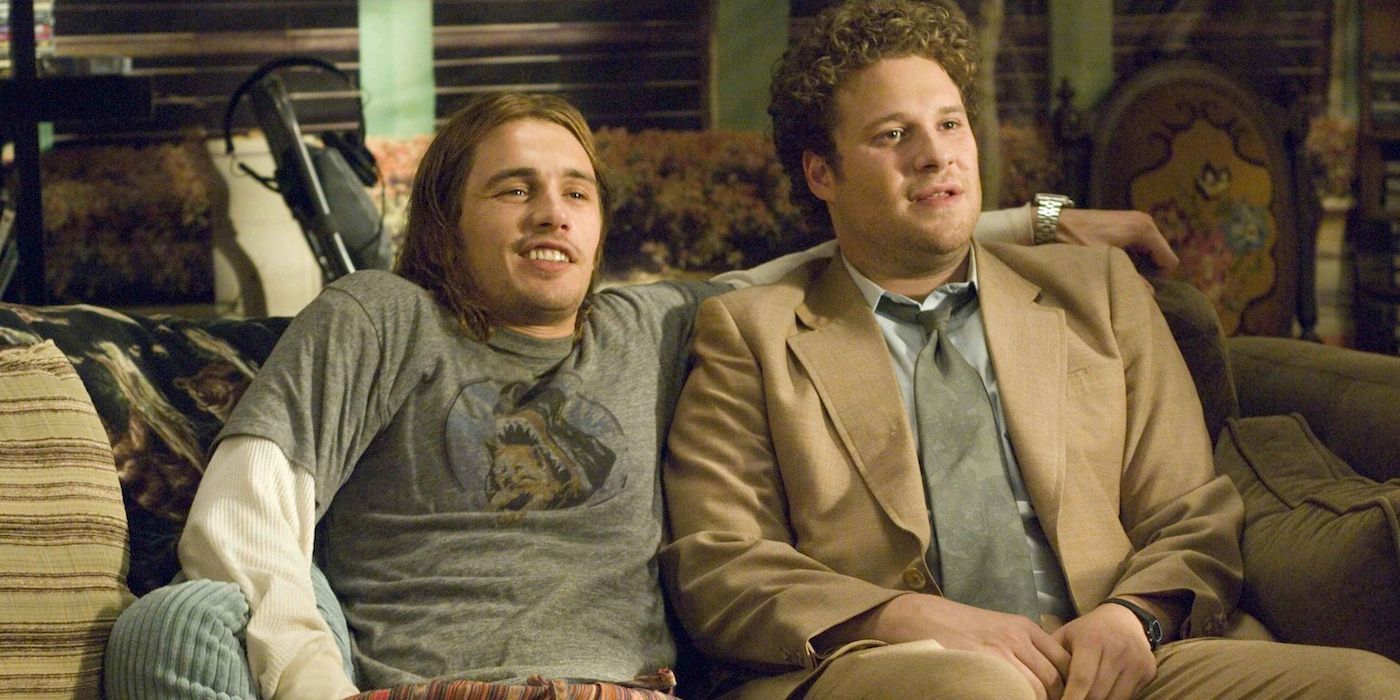 Saul and Dale sitting on the couch in Pineapple Express