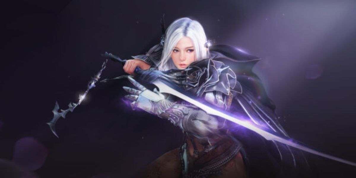 A Dark Knight holds her sword in Black Desert Online.
