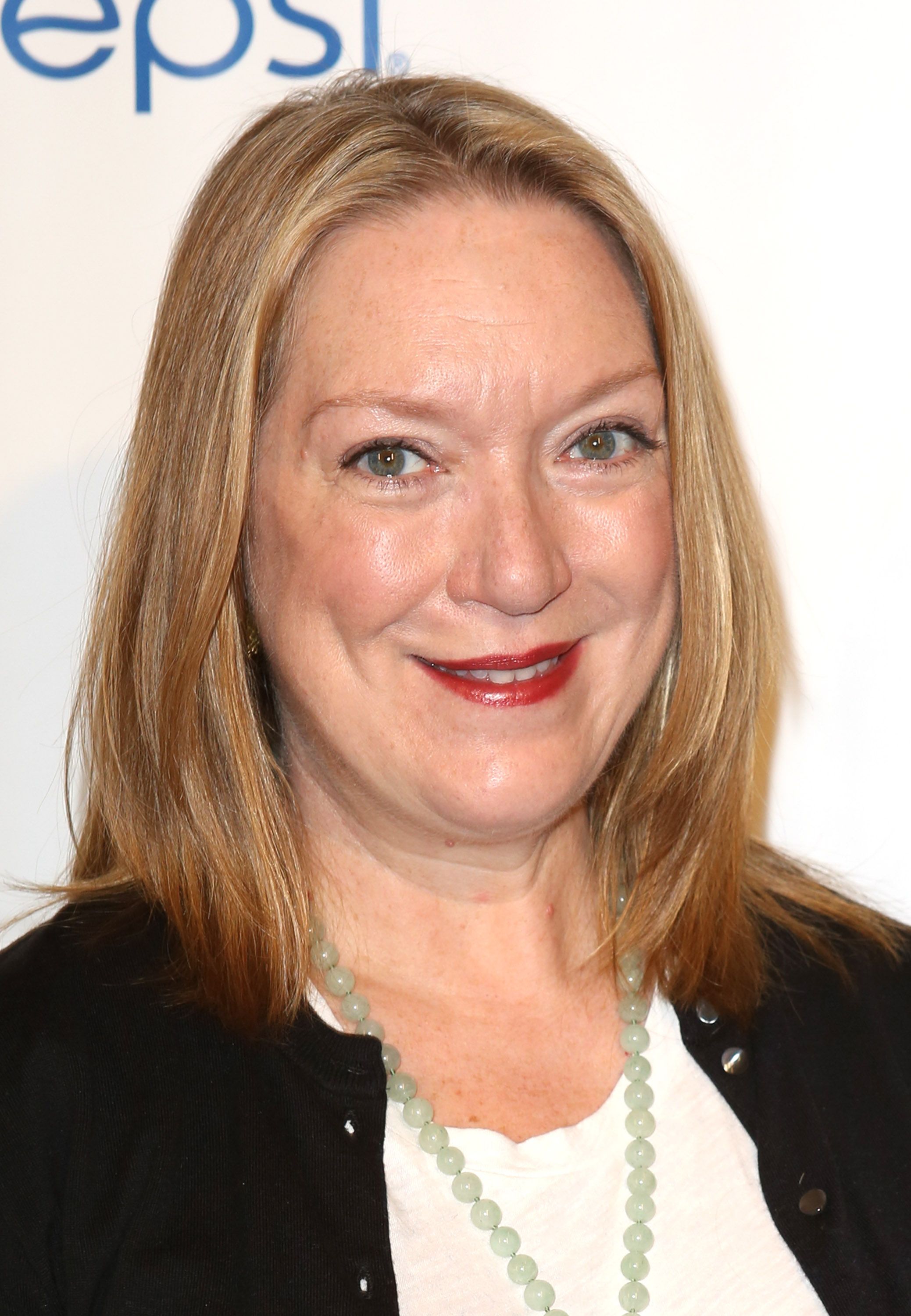 Headshot of Kristine Nielsen