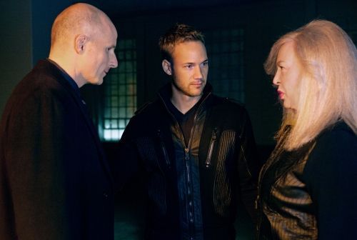 Smallville Season 10: ‘Abandoned’ Photos Show The Darksied Elite Uniting